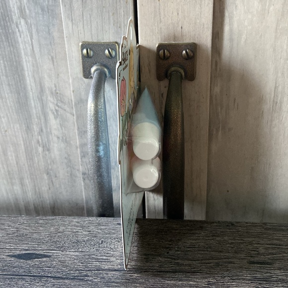 Disney Alice and Wonderland Lip Gloss NWT - Picture 5 of 5